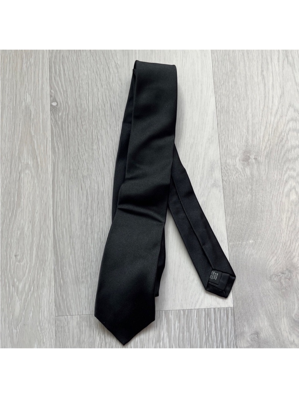 DUCHAMP LONDON BLACK SATIN TIE SCARF MENS
